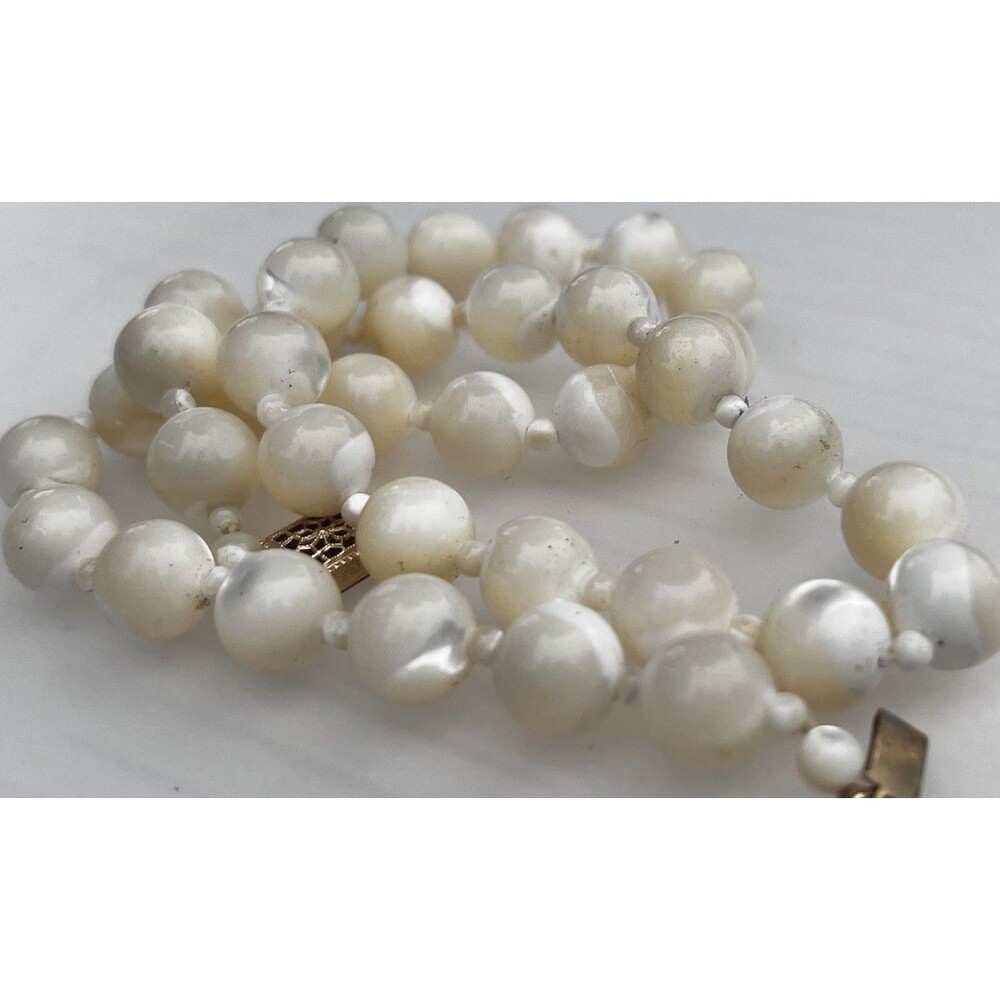 Vintage 18” Mother of Pearl Necklace 14K GF Clasp 6.5mm Beads Mid Century